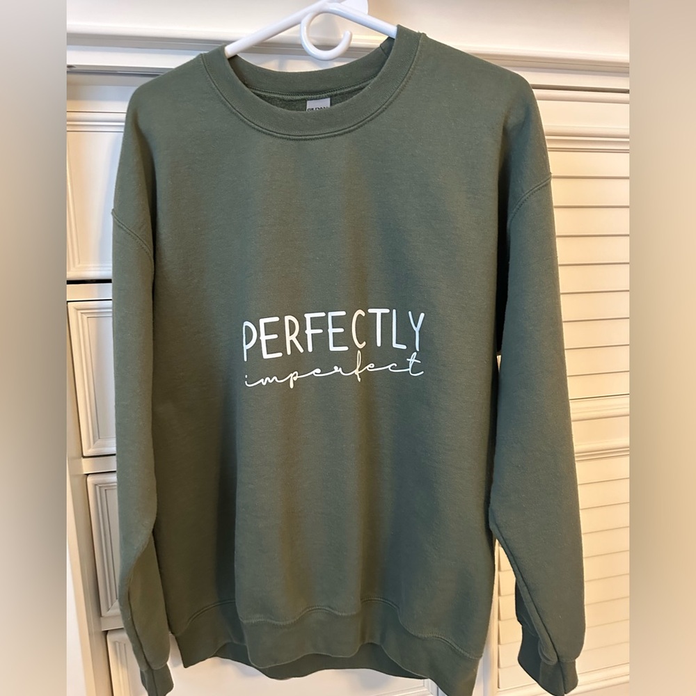 Gildan Heavy Blend Green Sweatshirt Size Large